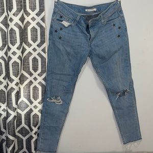 super skinny, light blue levi jeans with CUTE star decals!
